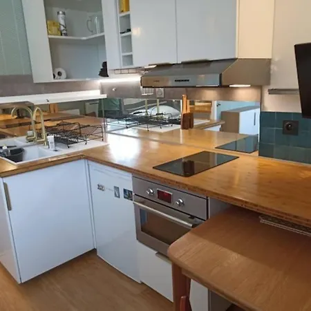 Appartement, Place Morny. * Deauville