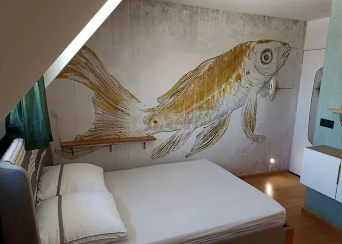 Appartement, Place Morny. דוביל